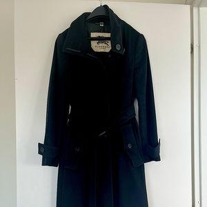 Authentic - Burberry Wool Classic Coat. Size 4.